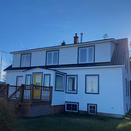 La Maison Entre Mer Montagnes Cap-Chat Exterior photo