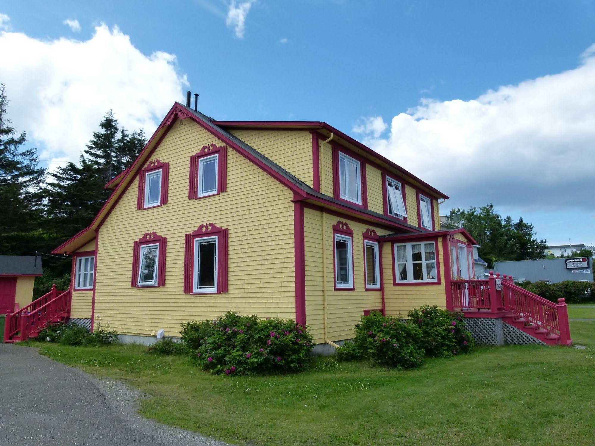 La Maison Entre Mer Montagnes Cap-Chat Exterior photo